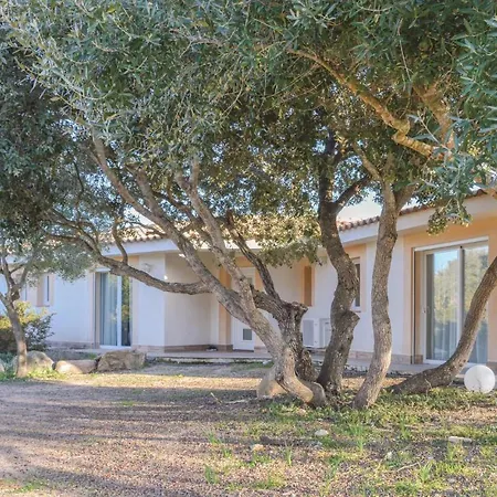 Nice Home In Bonifacio *